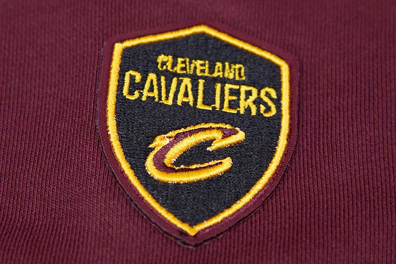 NBA CLEVELAND CAVALIERS CLASSIC WOMEN'S CROPPED PULLOVER HOODIE