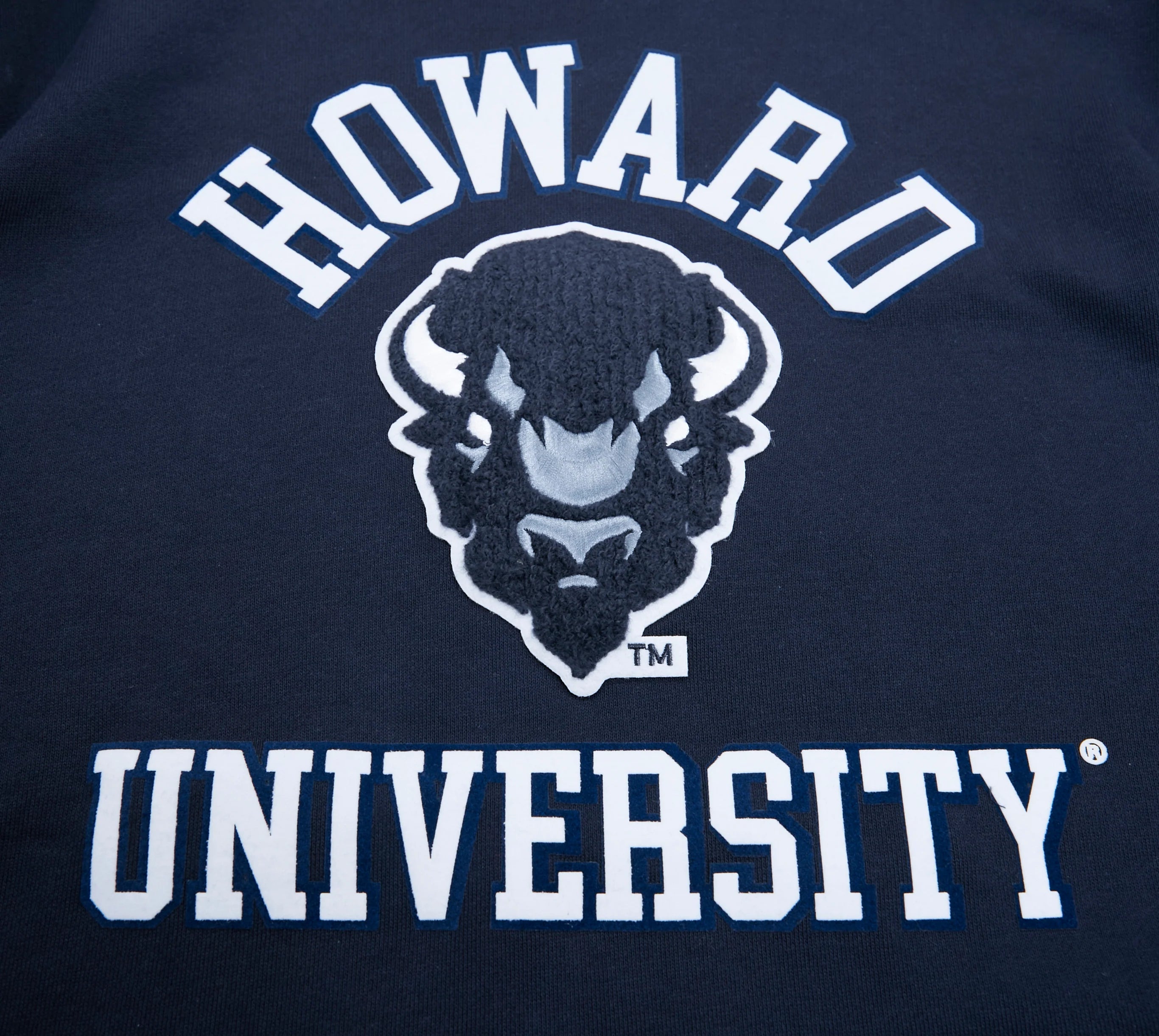 HOWARD UNIVERSITY CLASSIC MEN'S STACKED LOGO PULLOVER HOODIE