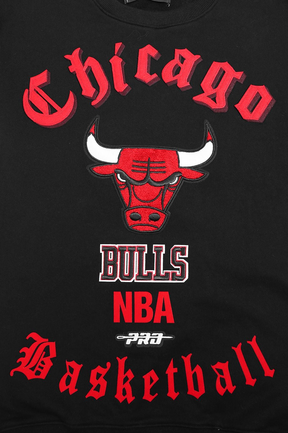 CHICAGO BULLS OLD ENGLISH FLC CREWNECK