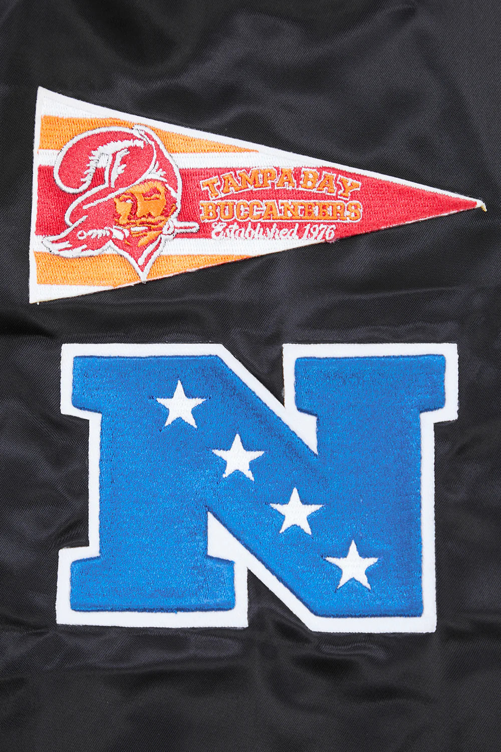 NFL TAMPA BAY BUCCANEERS RETRO CLASSIC MEN'S RIB SATIN JACKET